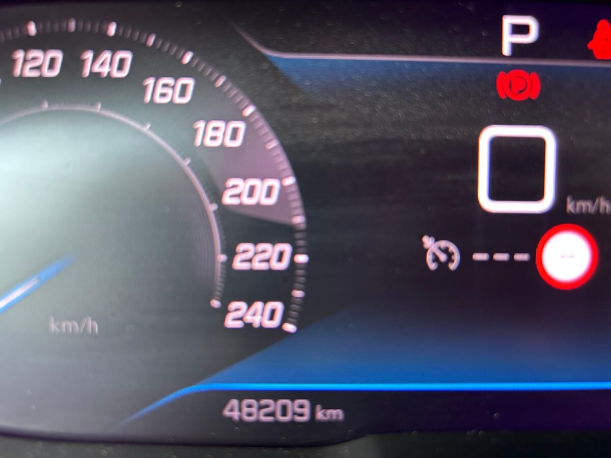 PEUGEOT 3008 ALLURE 1.2. E-THP AUTO SPANISH LHD IN SPAIN ONLY 30000 MILES 2021
